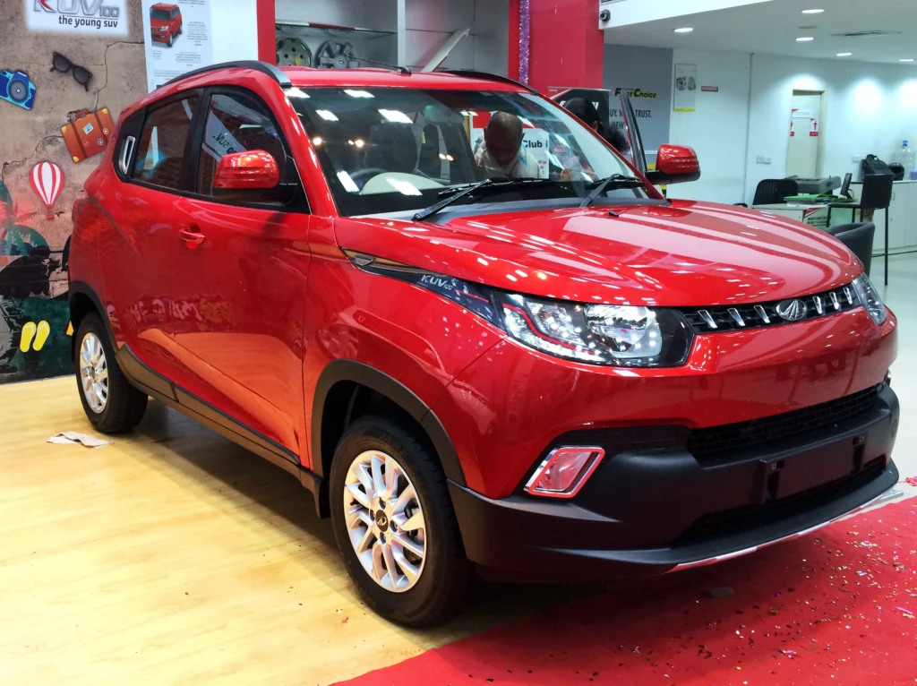 Mahindra eKUV100